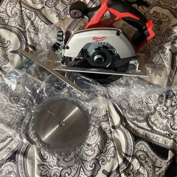Milwaukee Circular Saw M18 Tool Only