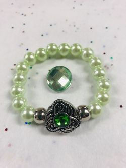 Green faux pearl snap button bracelet