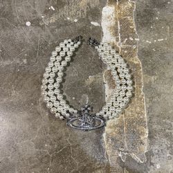 Vivienne Westwood Triple pearl lace Choker necklace