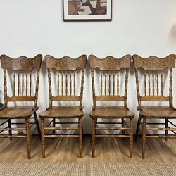 🍽️ Set of 4 Antique Oak Dining Chairs (Press Back Spindle) 🪵