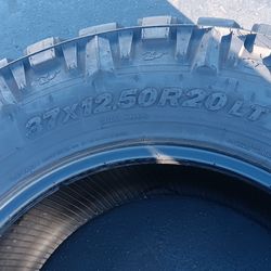 4 llantas Lt 37 X 12.50 R20