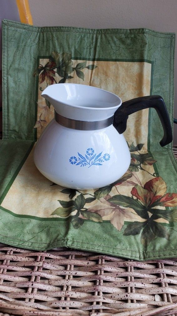 Vintage Corningware P-104 coffee/tea Pot No Lid.