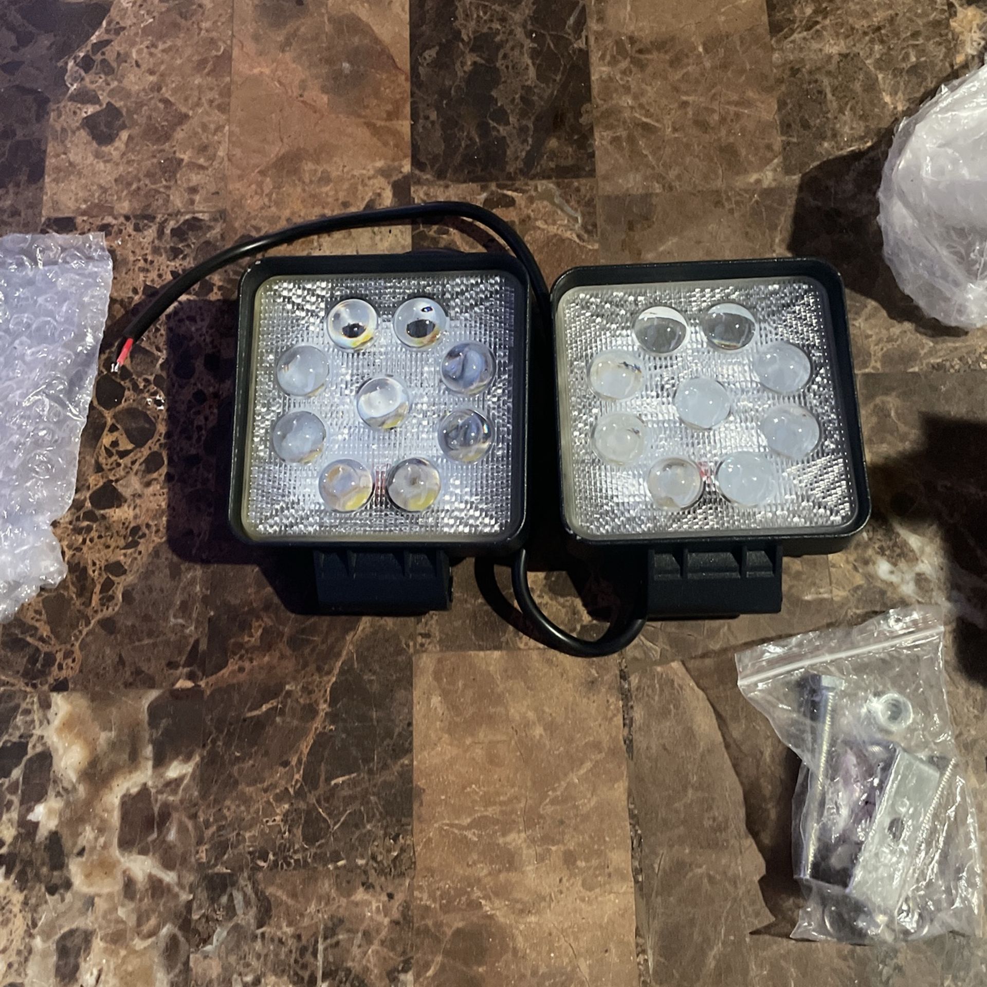 2 PCS Square 27W Spot BEAM LED Off Road Work 9 LED Light 12V 24V Universal USE SUV Car Truck Boat motorcycle NEW