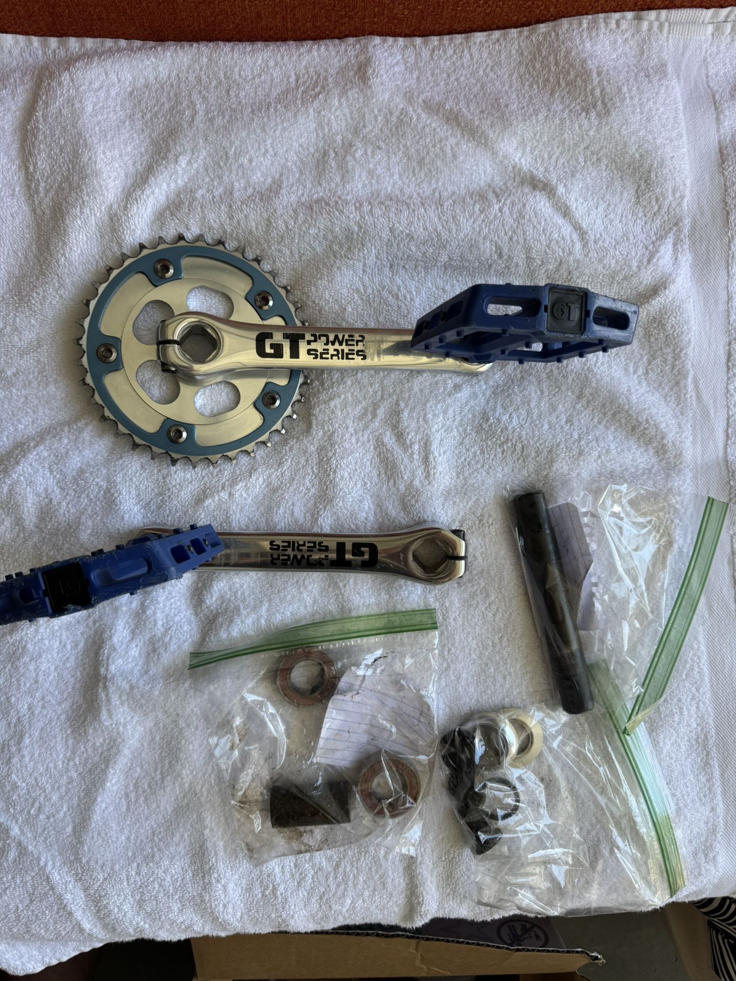 Gt Power Cranks , BB and Chain