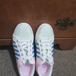 Lands End Sneakers SIZE 8.5 