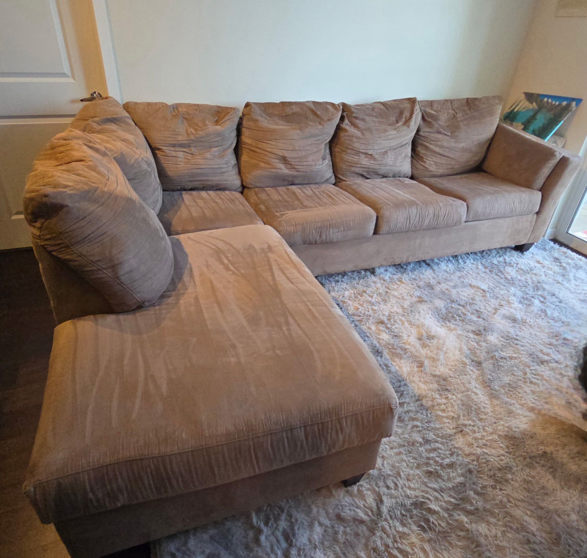 Sectional Couch With Chaise