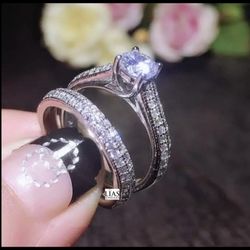 New 18k White Gold Wedding Ring Set 