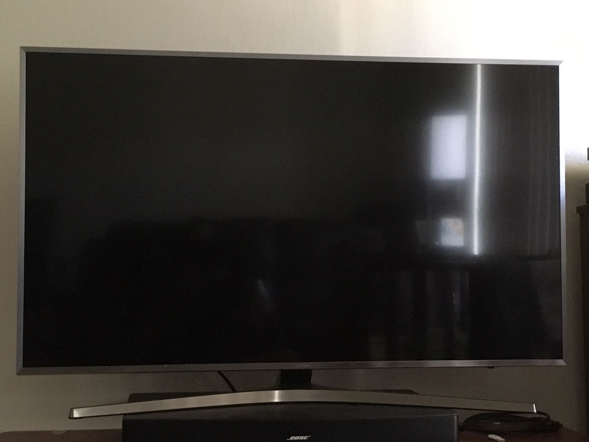 Samsung - 49" Class - LED - MU7000 Series - 2160p - Smart - 4K UHD TV with HDR