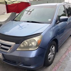 2005 Honda Odyssey Make  An Offer