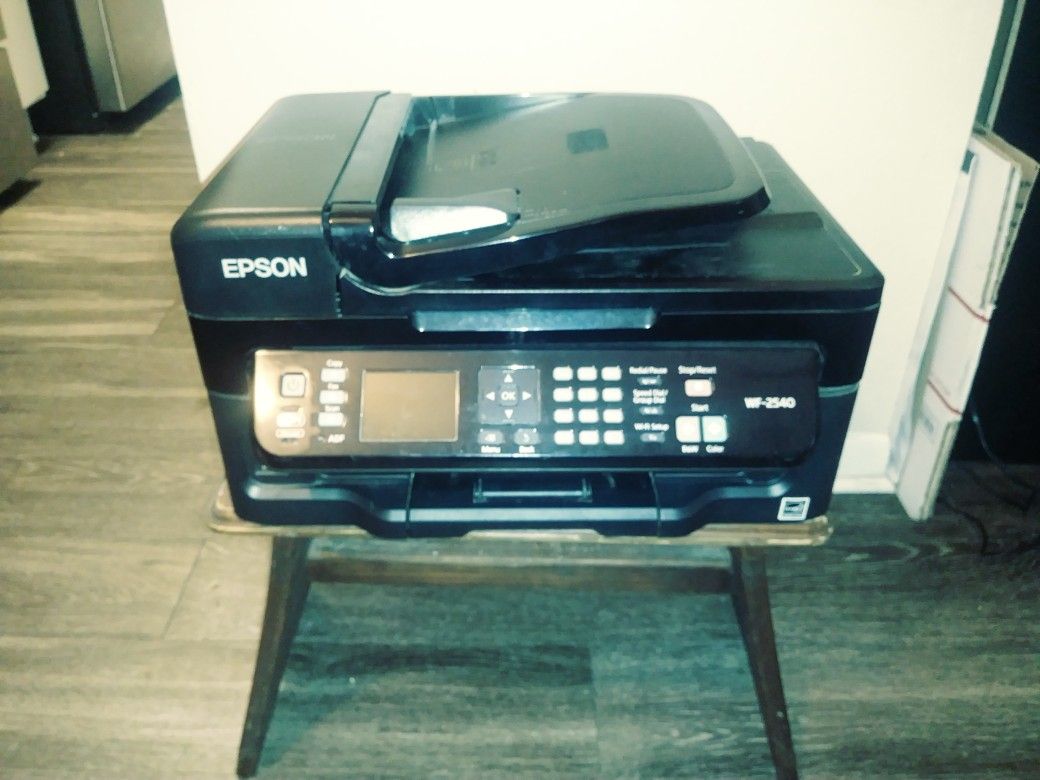 4 in 1 EPSON. Color Printer, Copier, and Fax