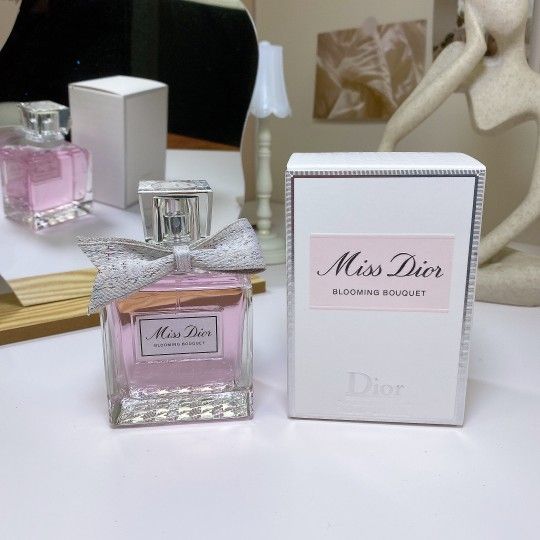 MissDior BLOQMING BOUQUET PARFUM
