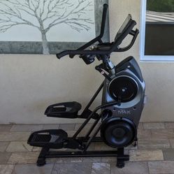 Bowflex m9 Trainer - Elliptical Stepper