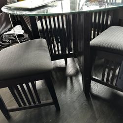 4 Pc Ashley Dinner Table Round Glass