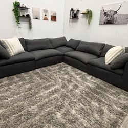 Black Sectional Couch - Free Delivery 🚚 