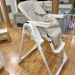 4 in 1 High Chair for Babies and Toddlers, Foldable Adjustable Height, Reclining Backrest and Footrest, Double Removable Tray, Baby High Chair for Tod