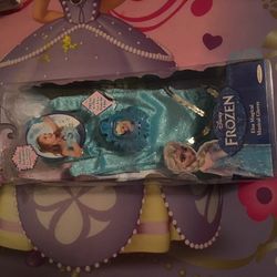 Elsa musical magical gloves new in box