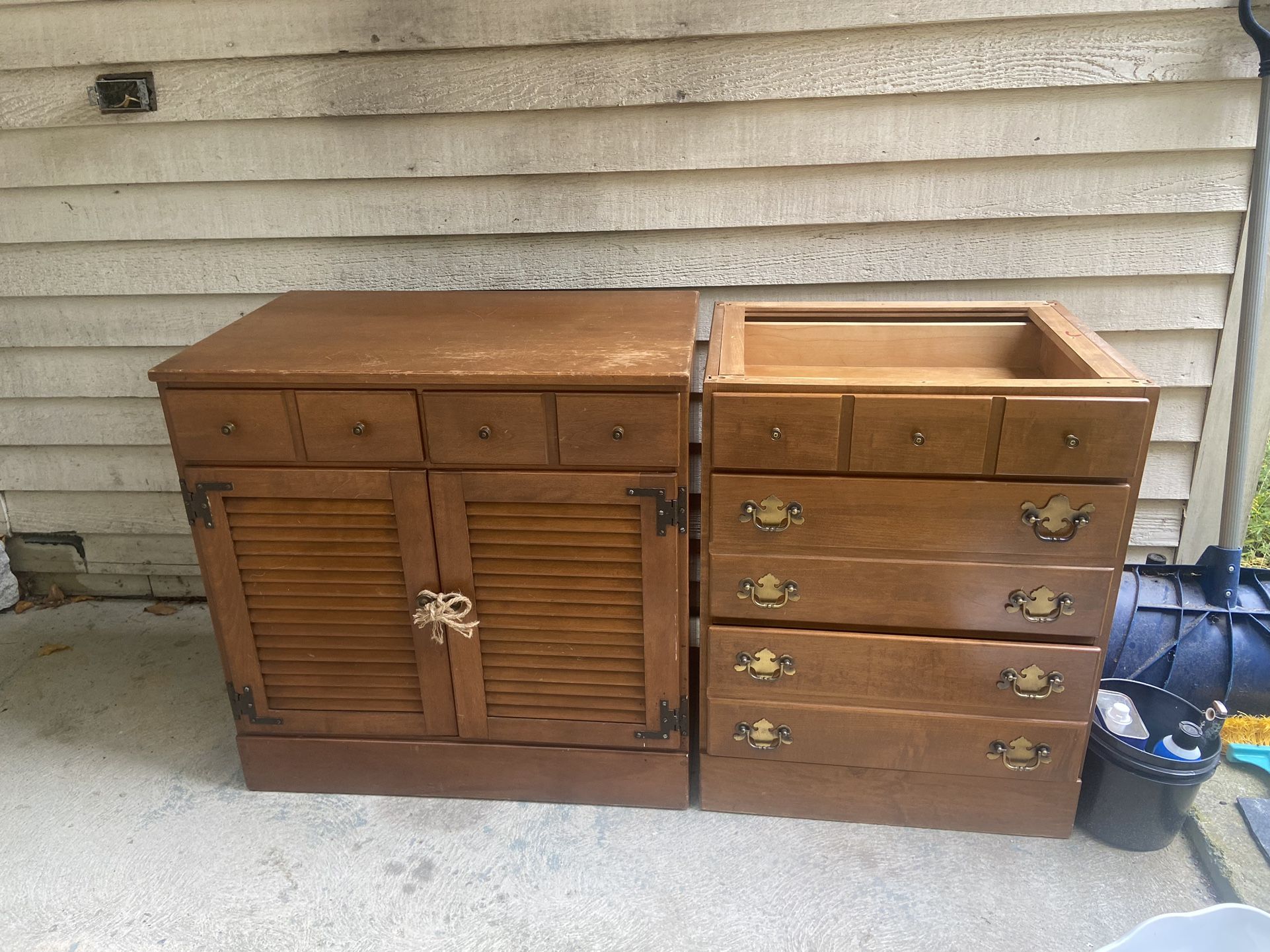 Ethan Ellen Dresser Amazing Condition 