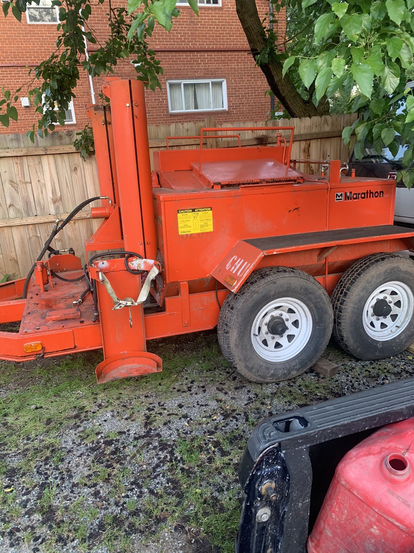 Marathon HMT8000 4 ton Hot Asphalt Hauler