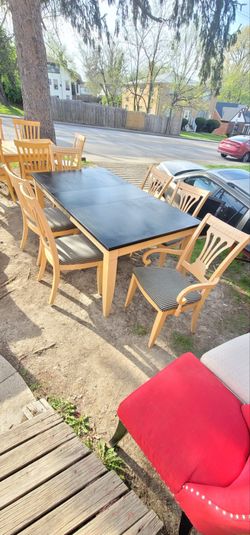 Table And 6chairs