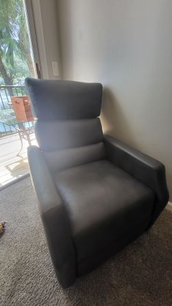Swivel recliner