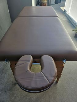 ****Like new**** 750 lbs Professional Massage Table 2 Folding Massage Table 30" Wide Portable