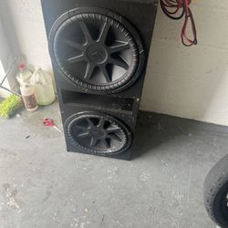 Car Music System  speakers amp and battery make me an offer no lowball i know what i have