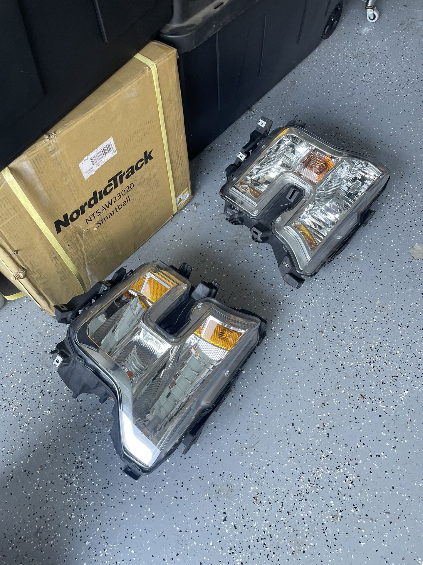 2016 Ford F150 Headlights