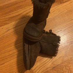 Ugg Baby Boots Size  6