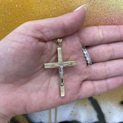 14k CROSS CHARM 