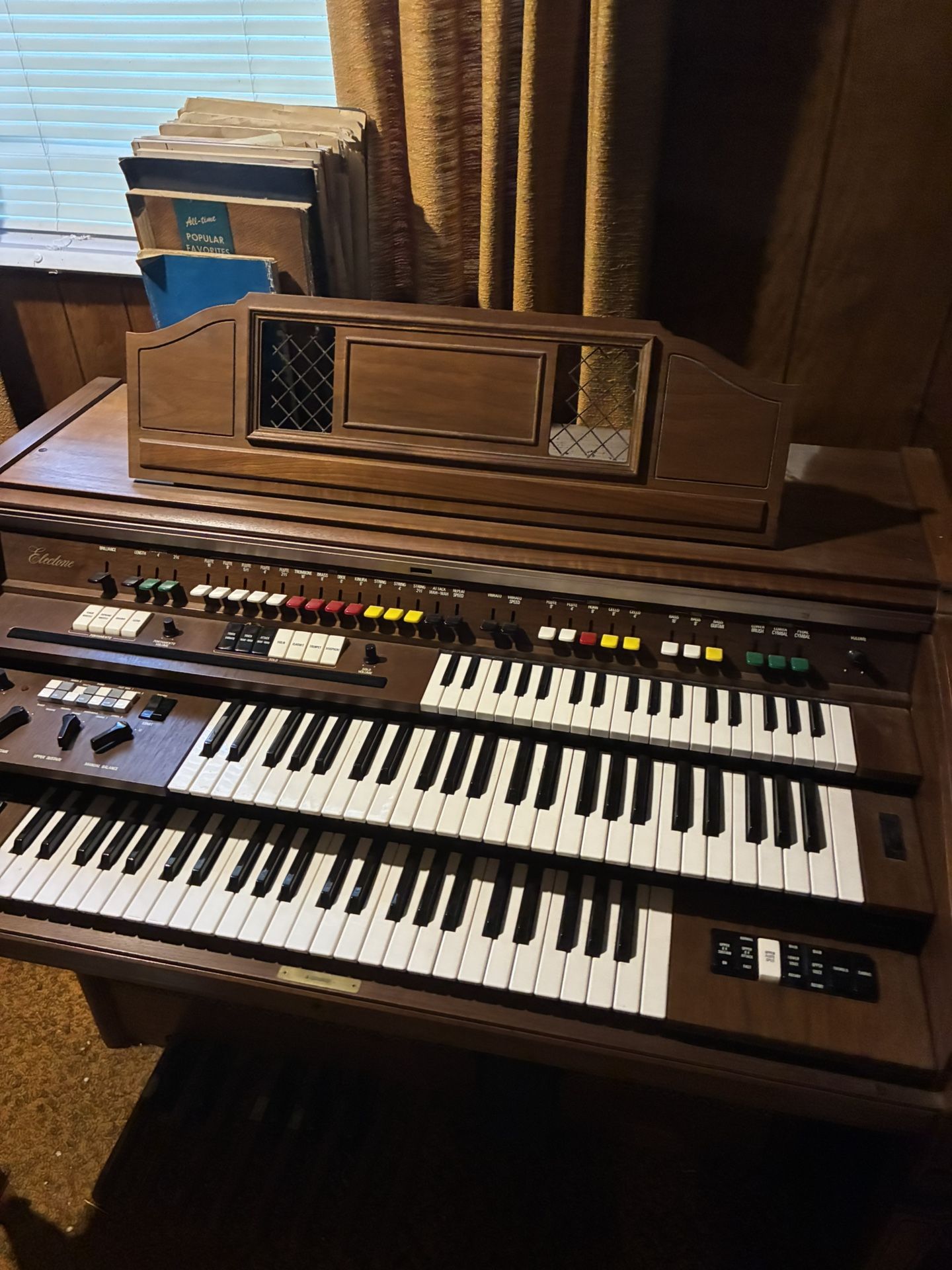 Yamaha Organ