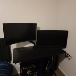 x2 Curved Monitors w/Mount And Gaming Desk With Led Lights And Led Mouse Pad