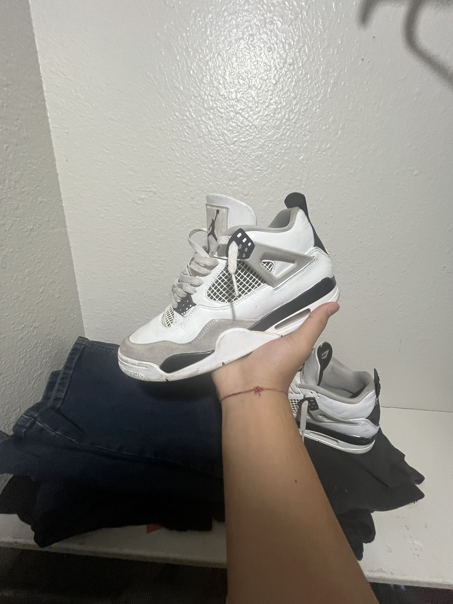 Jordan 4s