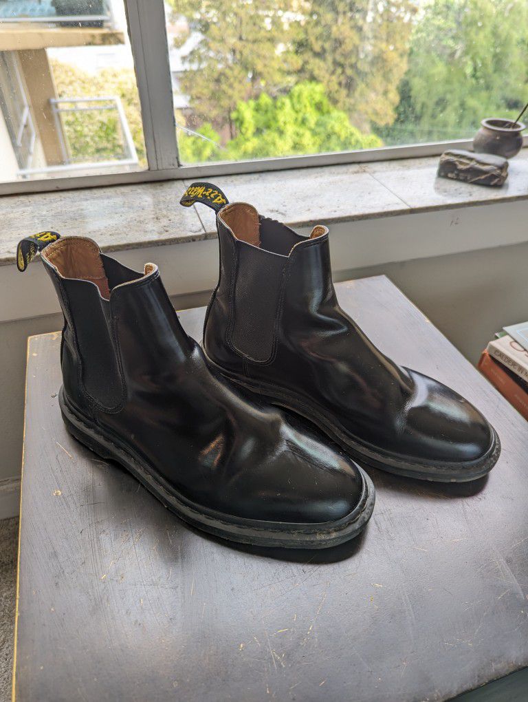 Doc Martens Black Leather Boots (Mens)