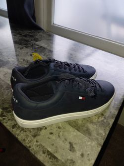 Tommy Hilfiger Navy Blue Low-Top Sneakers