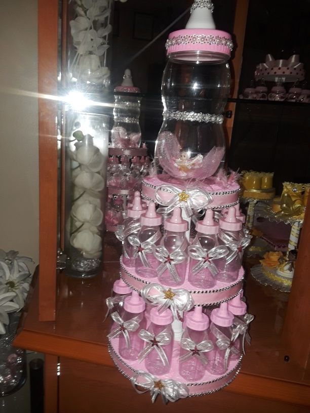 El arreglos para centros de mesa PARA baby shower.