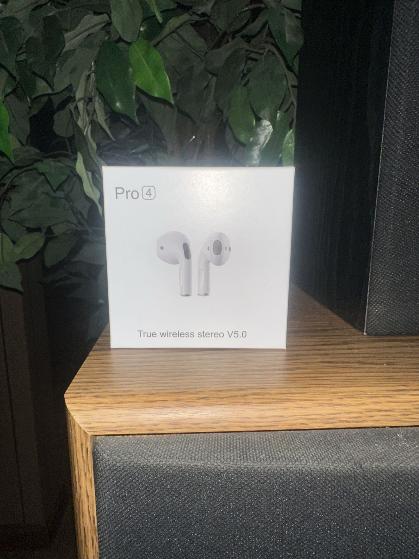 Wireless Headphones Charger Included