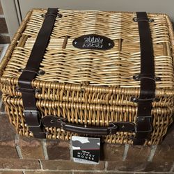 Mickey And Minnie Picnic Basket