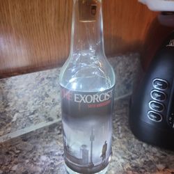 THE EXORCIST 50TH ANNIVERSARY COLLECTIBLE LIGHTED BOTTLE WITH LED CORK LIGHTS 