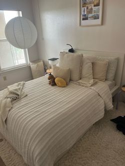 Ikea Malm Bed Frame with 2 drawers