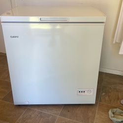 Galanz 5.0  Cu . Ft.  White Chest Freezer