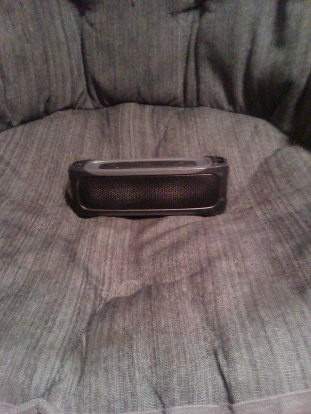 Black Web Rugged Stereo Splash proof Speaker(Used)