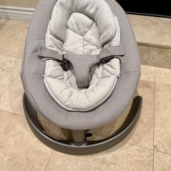 Nuna LEAF Grow Baby Bouncer – Light Gray