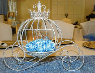 Centerpieces Silver Carriages