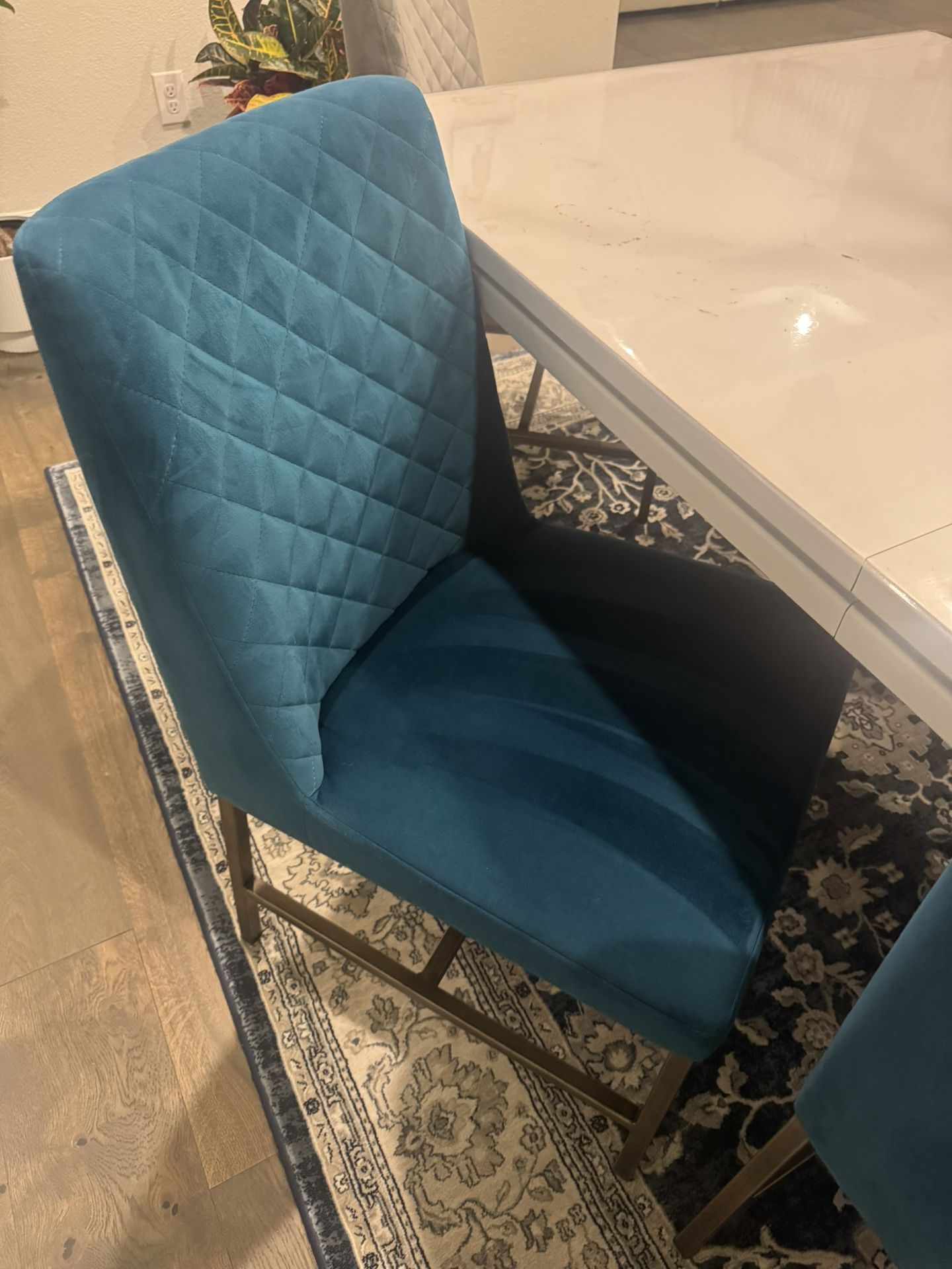 Dining Table Chairs Set Of 4