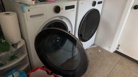 LG Washer & Dryer Set - Like New - Moving Sale - $350 EACH / $600 SET