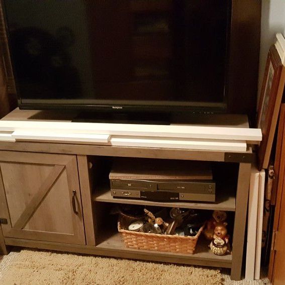 44 Inch Barnwood Tv Console Barely Used $50