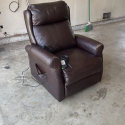 Lifting Recliner 