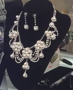 Austrian Crystal and Pearl Necklace Set