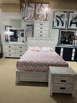 4PC Queen Bedroom Set