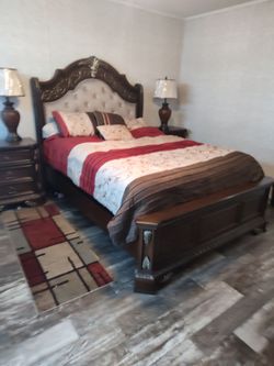 King Jade Designer Queen size Bedroom set